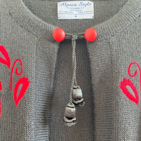 Alpaca Red & Black Cardigan Tassel Sweater By Artesanias A.T. 100% Alpaca Size M - Picture 4 of 8